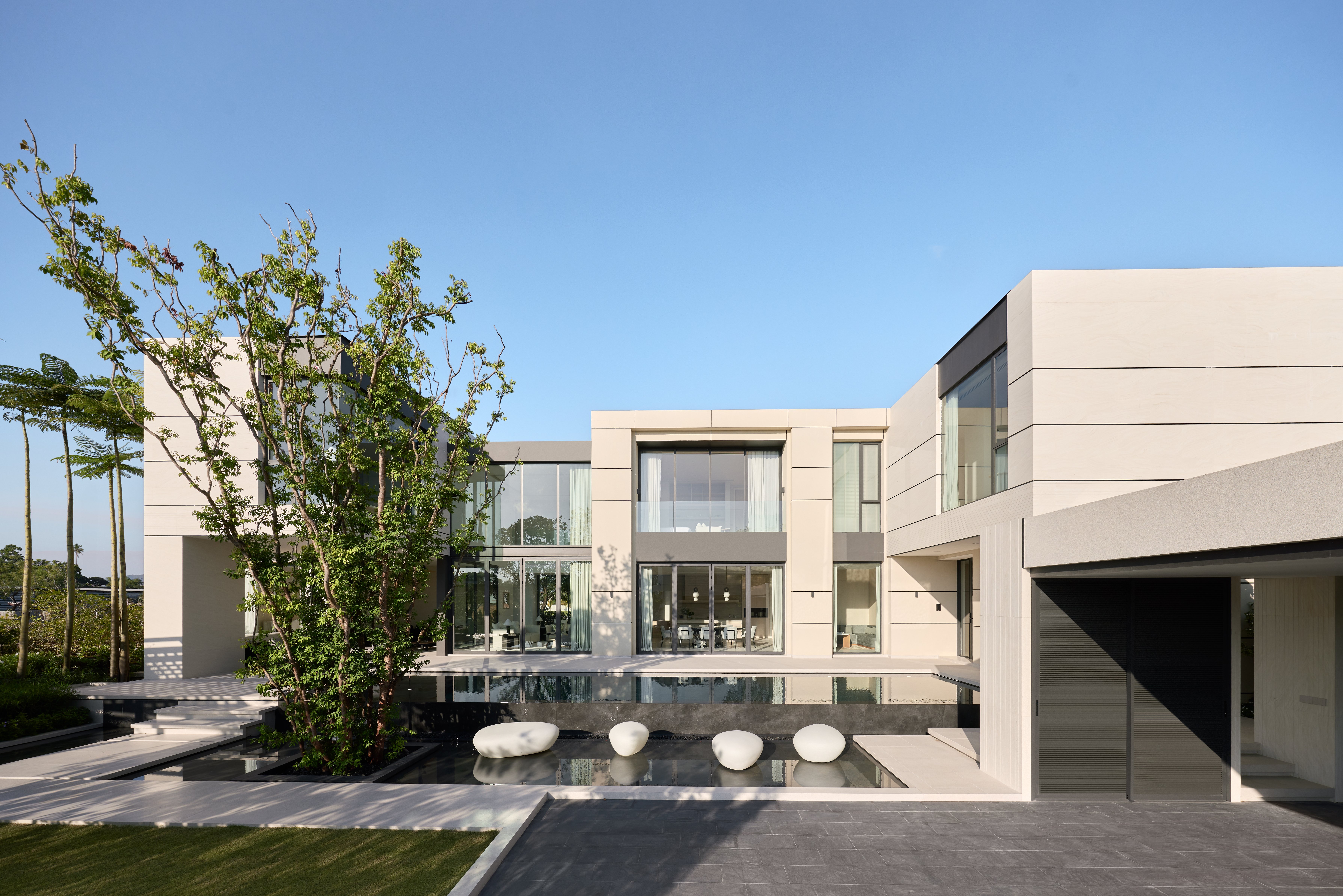 Lavish Estates 13